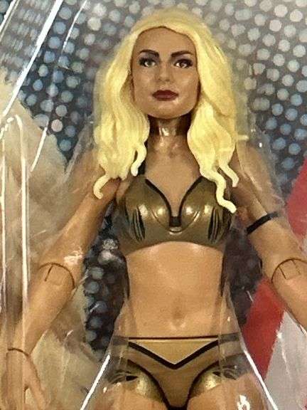 WWE MANDY ROSE action figure