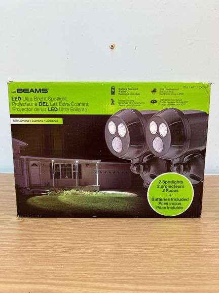 NIB MrBeams LED Ultra Bright Spotlight…..400 Lumens…..distributed by COSTCO