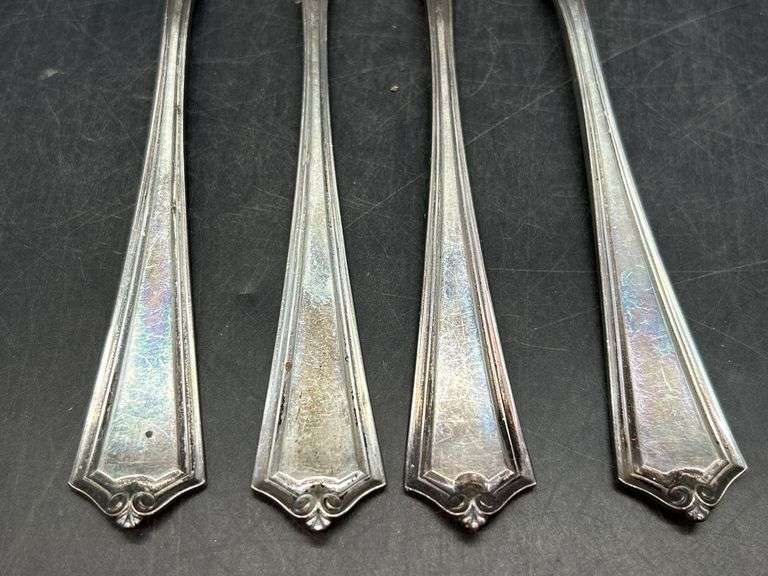 (4) Sterling Dinner Forks……maker is not visible on back…..154 grams….needs polished