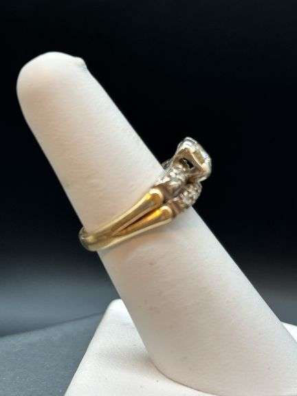 Unmarked 1-piece wedding ring set…..could not find any markings to indicate gold value…size 5-3/4