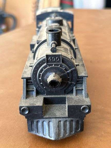 Lionel 490 Steam Engine (there is damage to the top rear)