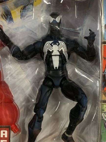 Marvel Legends BLACK COSTUME SPIDER-MAN action figure with Build A Figure Red Hulk Series