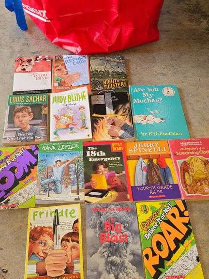 Great grouping of children and tween books. Many are Dr. Seuss