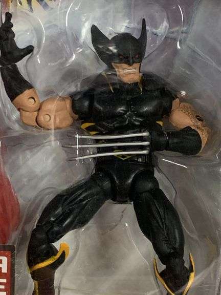Marvel Legends WOLVERINE action figure with Build A Figure Red Hulk Series