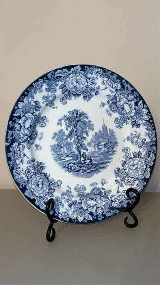 Vintage Allerton’s Kenilworth English 10” Dinner Plate…..no chips or cracks…..makers mark on back is blurry
