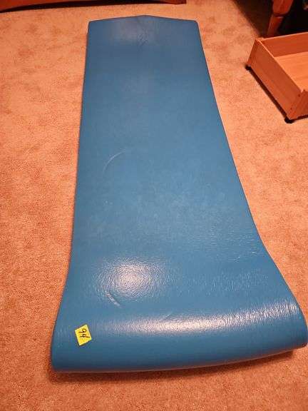 Marine quality pool float by Sunsation 68x28 in.