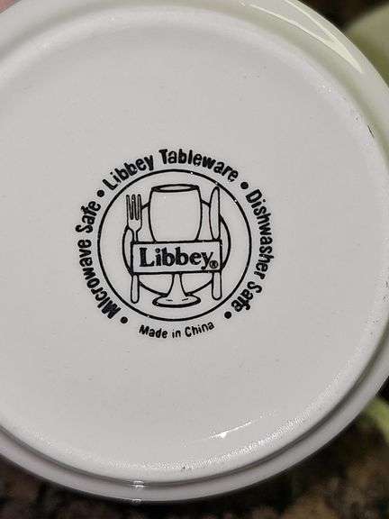 Libby Holly Berry dishes. Five piece place setting for five plus one additional soup bowl, salad plate, cup, saucer. Total of 29 dishes.