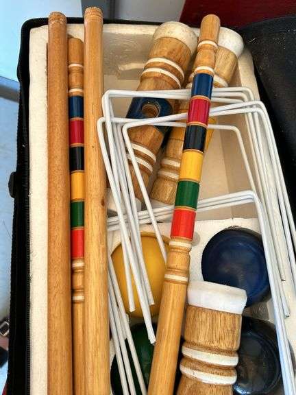Like new Sportcraft Croquet set with carry bag