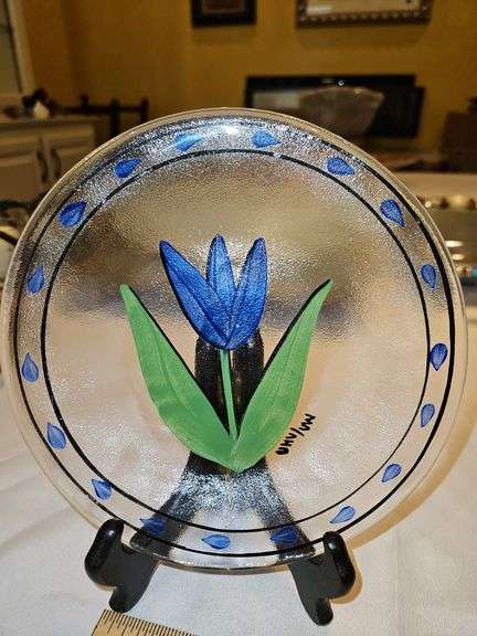Pair of Kosta Boda Glass Tulipa 7.5” Plates Blue Tulip Hand Painted Signed Ulrica Vallien in like new condition no chips, cracks, or other blemishes...