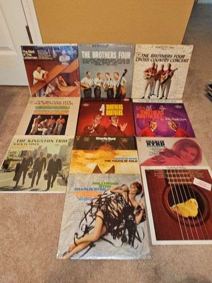 Grouping of albums by The lettermen The Brothers Four, Smothers Brothers, the Kingston Trio, and Charlie Byrd.