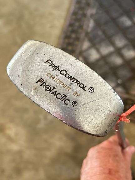 Selection of (5) golf clubs (see pics for styles)