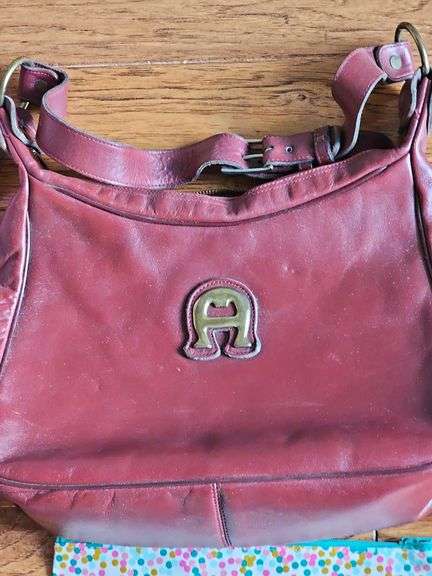 Travel bags, cosmetic bags, tote bags, travel alarm clocks and more.