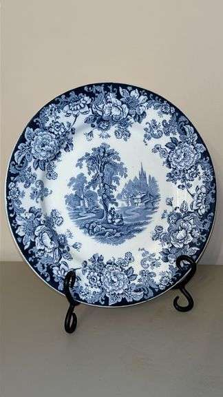 Vintage Allerton’s Kenilworth English 10” Dinner Plate…..no chips or cracks…..makers mark on back is blurry