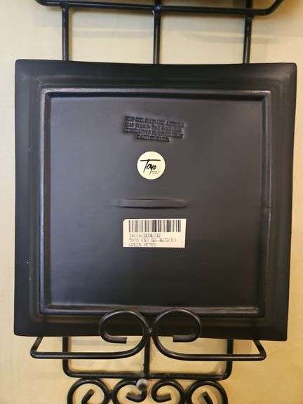 Retro looking 9.5x9.5 square pottery/stoneware decorative plate...