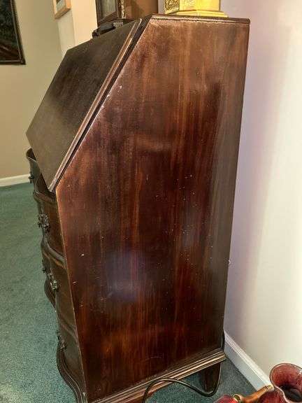 Vintage 3-drawer secretary…..28 x 17 x 41 tall…..OTHER CONTENTS NOT INCLUDED