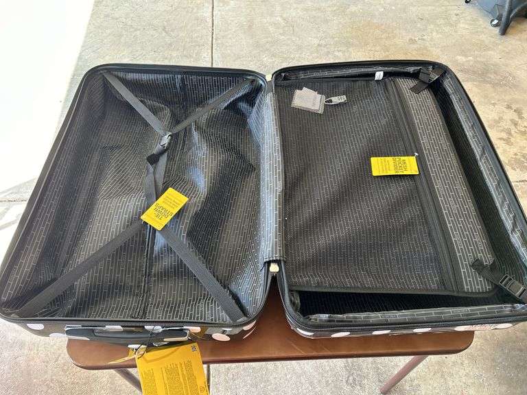 NEW H by HEYS 4-Motion Polka Dots luggage piece…..29 x 19 x 12…..still has partial protective plastic covering