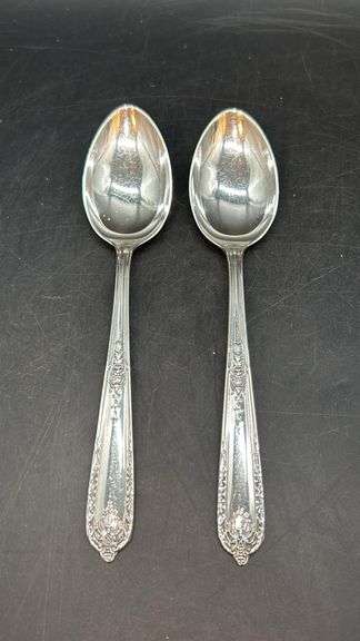 (2) Sterling Della Robbia by Alvin tablespoons and spreader…..52 grams