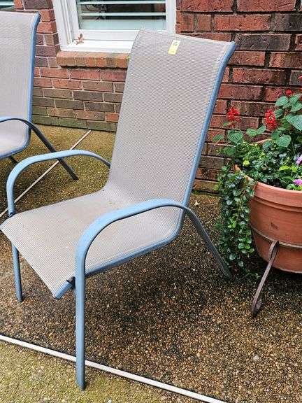 Lawn chair with woven back/seat