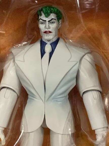 DC COMICS Multiverse THE JOKER action figure with Collect & Connect KING SHARK