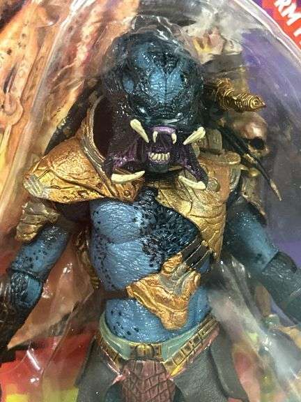 NEW Predator “The Ultimate Alien Hunter - Nightstorm Predator” action figure