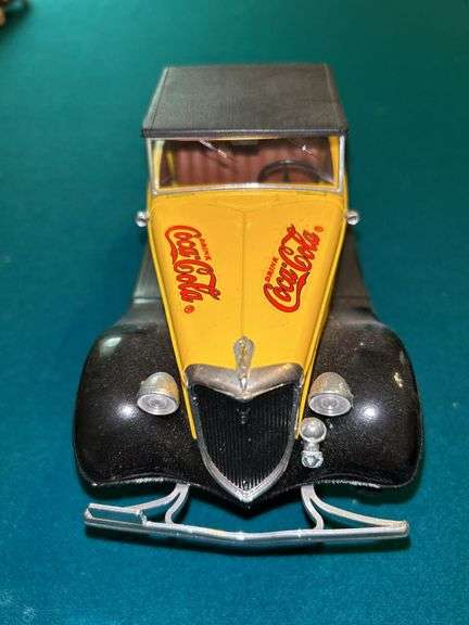 Solido 1934 Ford V8 119 CocaCola Diecast…1:19 Scale