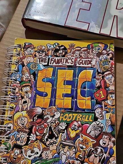 Box of mostly UT Vols items