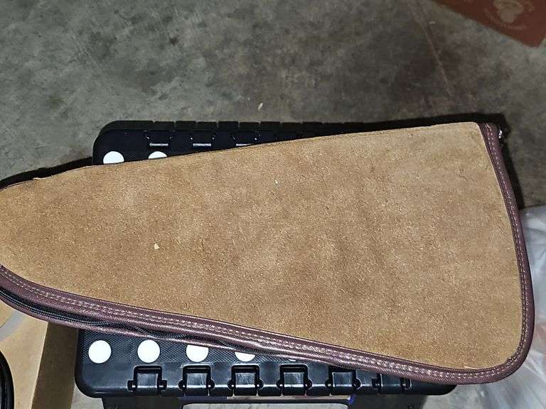 Leather handgun case 16 in long.