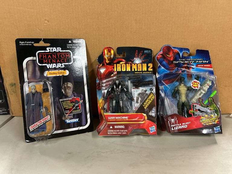 (3) NEW action figures…..Star Wars Daultay Dofine, Ironman War Machine and Spider-Man Reptile Blast Lizard