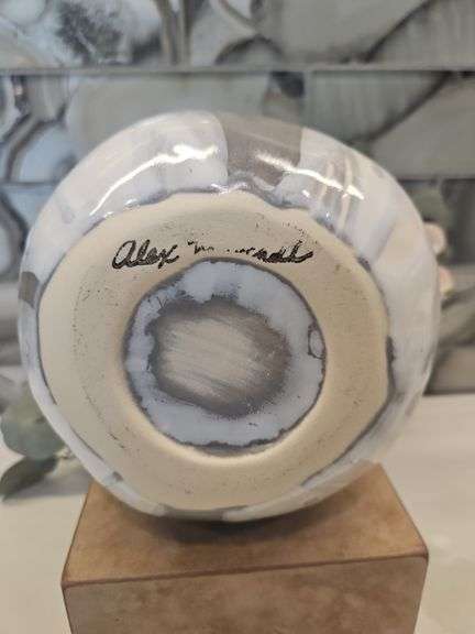 Like New Alex Marshall Sphere Vase ~ 6x5 w/artificial tulips in Grey-White Stipe STAND NOT INCLUDED...a-P
