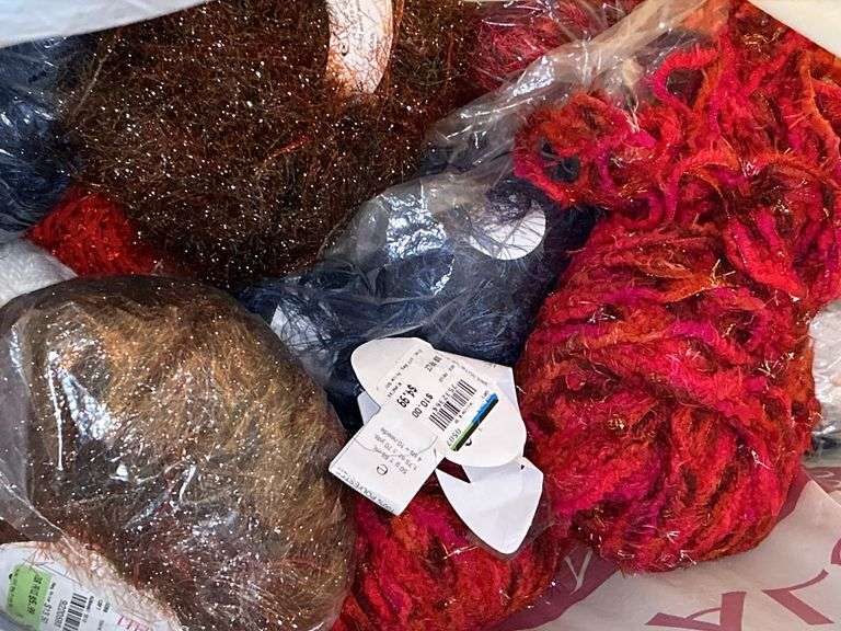 Very nice selection of yarn…..lots of color, lots of sparkle, lots of everything…..4 brand new bamboo knitting needles (please see all pics…..too much to try to capture all in one shot)