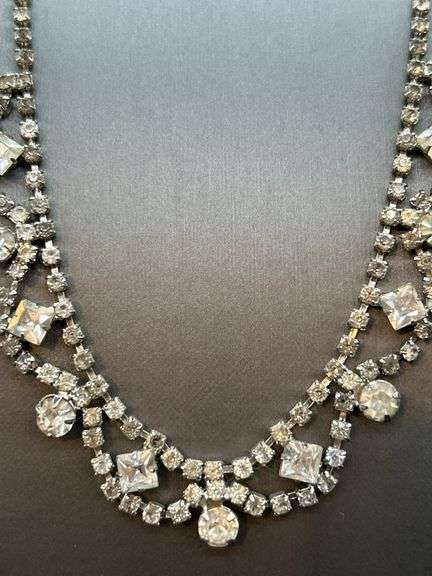Vintage elegant rhinestone necklace