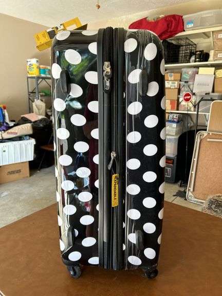 NEW H by HEYS 4-Motion Polka Dots luggage piece…..29 x 19 x 12…..still has partial protective plastic covering