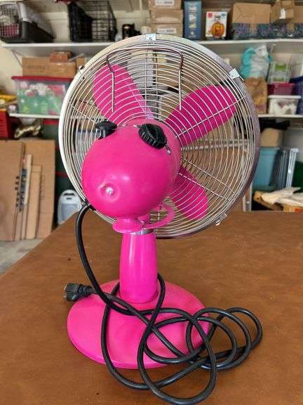 Deco Breeze Hot Pink 11” Tabletop Oscillating Metal Fan