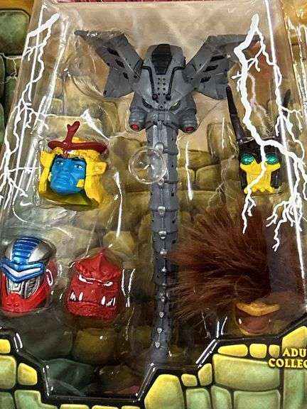 Masters of the Universe Classics HEADS OF ETERNIA Accessory Pack in original box