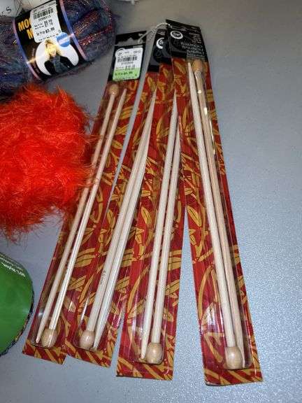 Very nice selection of yarn…..lots of color, lots of sparkle, lots of everything…..4 brand new bamboo knitting needles (please see all pics…..too much to try to capture all in one shot)