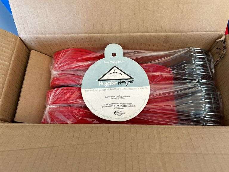 NIB 48 pack of Huggable Hangers in red