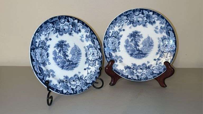 (2) Vintage Allerton’s Kenilworth English 8” Salad Plate…..no chips or cracks…..makers mark on back is blurry, as well as pattern