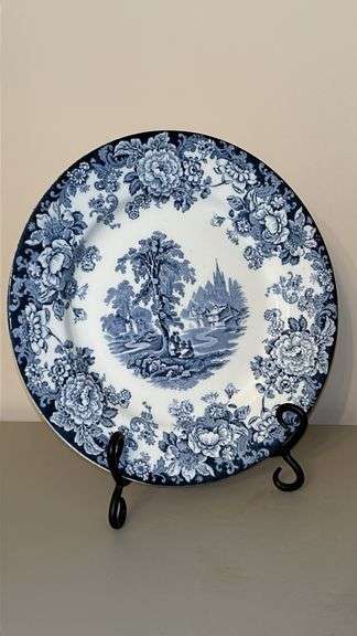Vintage Allerton’s Kenilworth English 10” Dinner Plate…..no chips or cracks…..makers mark on back is blurry