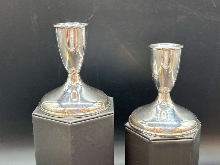 Pair of weighted sterling candlesticks…..511 total grams…..3-3/4” tall
