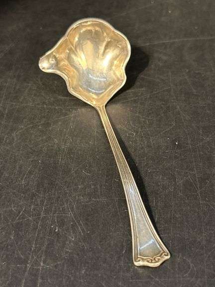 Sterling cream ladle…..17 grams