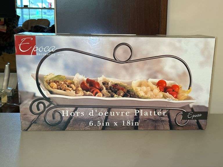 NIB Epoca Decorative Iron Horse d’oeuvre Platter…..18” x 6-1/2”