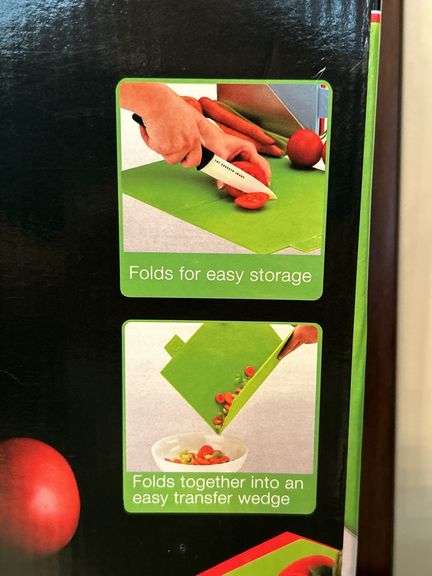 NIB The Sharper Image Set of 3 Expanding Tabbed Cutting Boards