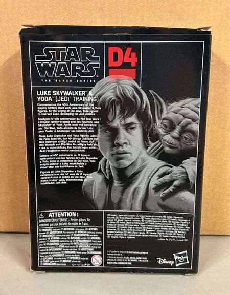 Star Wars The Black Series LUKE SKYWALKER & YODA action figures…..back of box is dented