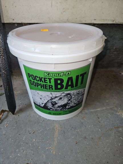 Yard Butler gopher/mole bait applicator PLUS bucket of bait...