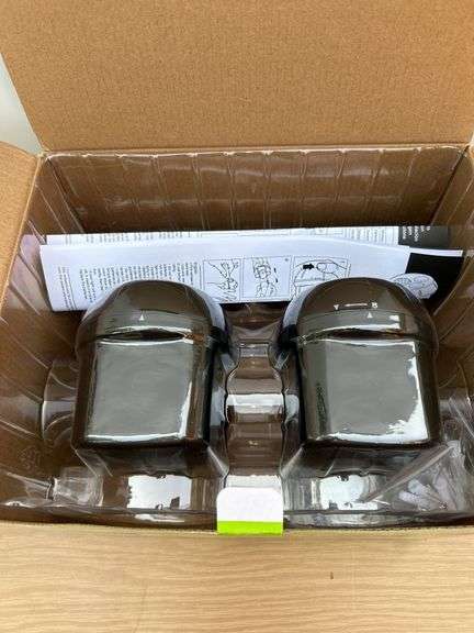 NIB MrBeams LED Ultra Bright Spotlight…..400 Lumens…..distributed by COSTCO