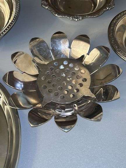 Very nice selection of silverplate items……compote, 2 small bowls, medium-sized bowl, rose bowl(?), and round serving tray