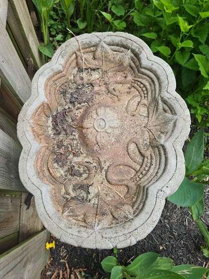 Very nice decorative concrete bird bath...