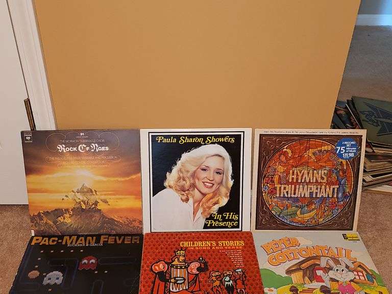 Grouping of Christian albums and children's albums. See all photos for titles.