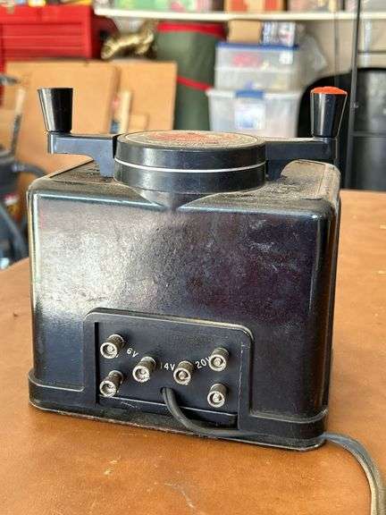 TRAINMaster TYPE-KW Transformer…..115 volts…..60 cycles…..190 watts…..not tested