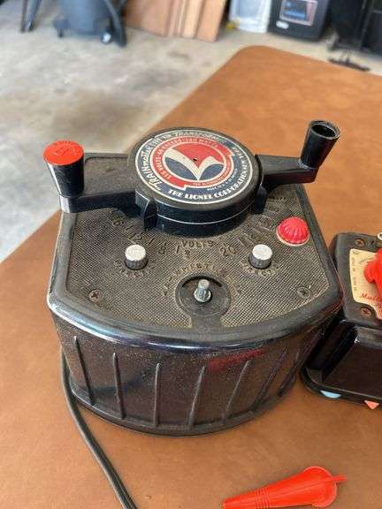 TRAINMaster TYPE-KW Transformer…..115 volts…..60 cycles…..190 watts…..not tested